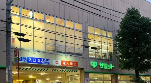 ラルゴ　アミーチェの周辺