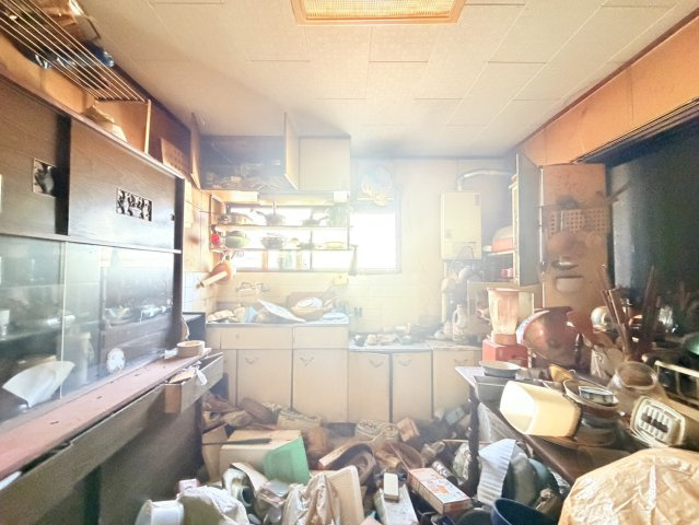 牛久市小坂町中古戸建のキッチン