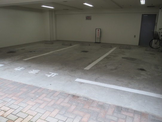パレステュディオ日本橋浜町駅前の駐車場