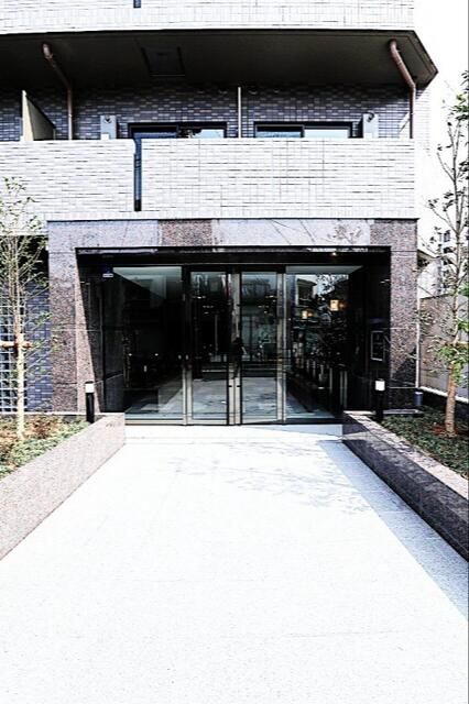 ルーブル板橋東新町壱番館のエントランス