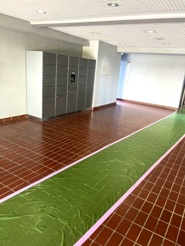 藤和明石公園ハイタウン弐号棟のエントランス