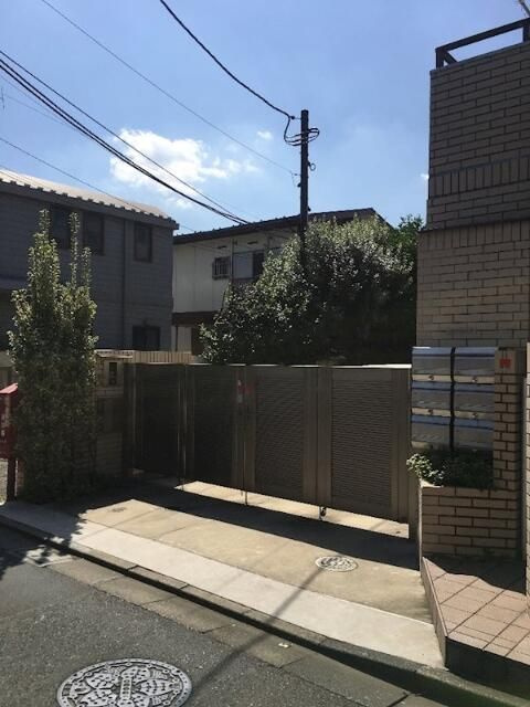 メルベーユ中目黒のエントランス