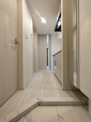 【玄関】 | クレイシアIDZ横浜桜木町