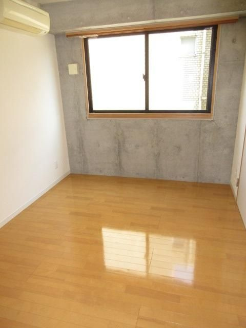 ＳＵＮＮＹ　ＳＩＤＥ　ＫＩＢの寝室