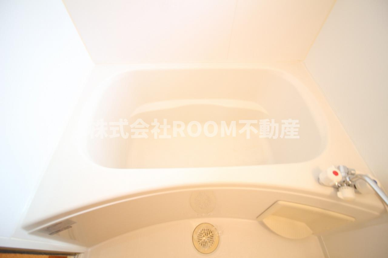 ガーデンヒルズ吉尾の浴室|落ち着いた空間のお風呂です