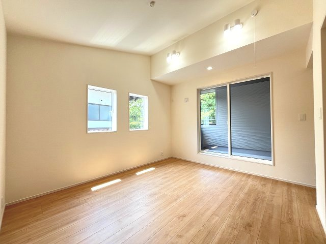 【寝室】 | 福岡市南区曰佐3丁目　2号棟（全4棟）【仲介手数料無料・0円】 | 施工例。施工例は完成時と異なる場合があります。