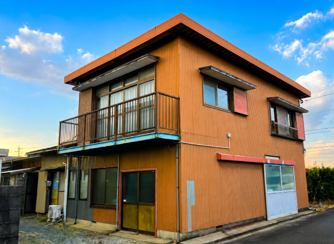 浜松市中央区根洗町字西の外観|現状建物あり。解体更地渡し