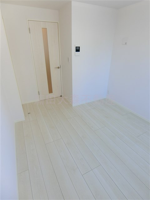 キャトル梅屋敷の居間・リビング