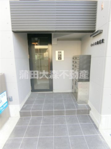 キャトル梅屋敷のエントランス|防犯カメラTVモニター付オートロック宅配BOXメールBOX　エントランス