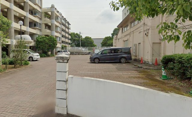 シフォンの駐車場