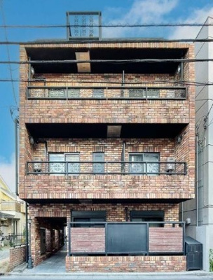 【外観】 | ＴＨＥ　ＯＸＦＯＲＤ　ＦＬＡＴ | 鉄筋コンクリート造のがっちりとした建物。