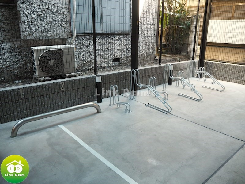 ルーブル大島参番館の駐車場