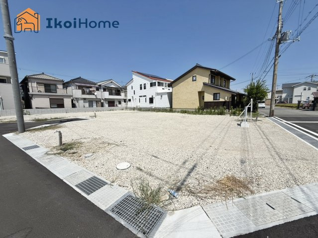 明石市松江　4号地　新築戸建の駐車場|●年中無休：当日予約可●前面道路は約5ｍございます！フラットな土地です！建物はオール電化住宅！