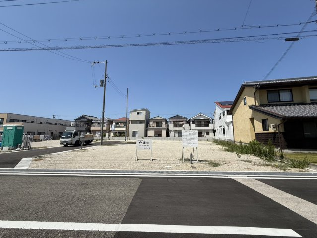 明石市松江　4号地　新築戸建のエントランス|～ご見学に関して～平日や夜間でもご案内可能。決まったお時間で身動きが取れない方も臨機応変に対応します