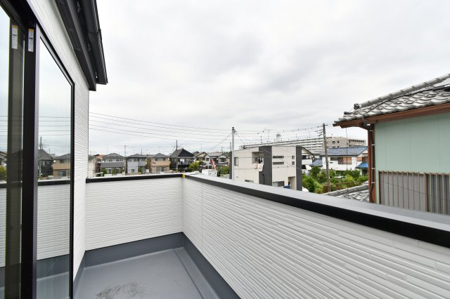 北足立郡伊奈町1期　全2棟のバルコニー