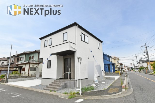 北足立郡伊奈町1期　全2棟の前面道路含む現地写真