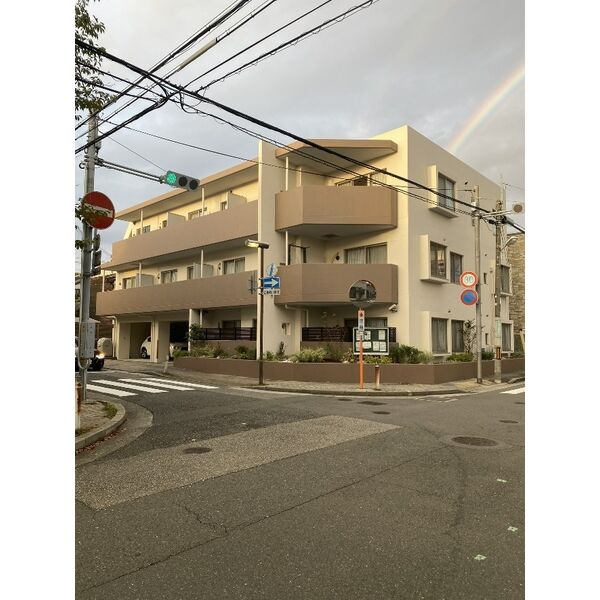 エバーグリーンフラッツの外観