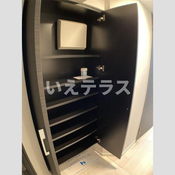 S-RESIDENCE神戸磯上通の玄関