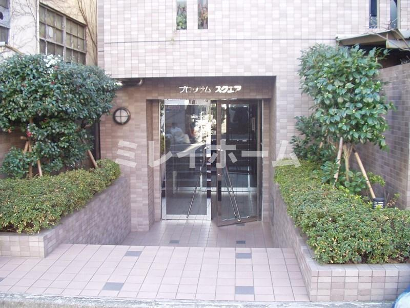 ブロッサムスクエアのエントランス