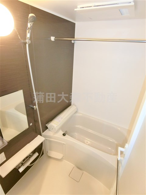 ドゥーエ大鳥居WESTの浴室|浴室乾燥機付きのお風呂　バスルーム