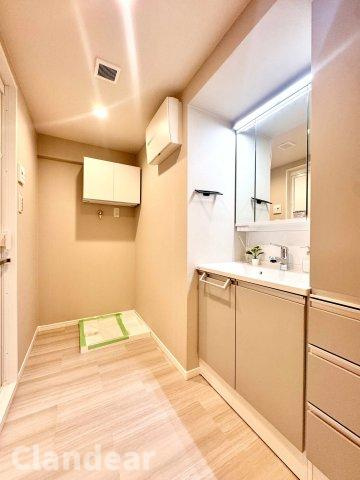 東立石ガーデンの洗面所|ドキドキの新生活も、安心してスタート。ぴったりの住まいを見つけませんか？クランディアが一緒に住まい選びをサポートします‼　まずは、お気軽にお問合せください　＃クランディア