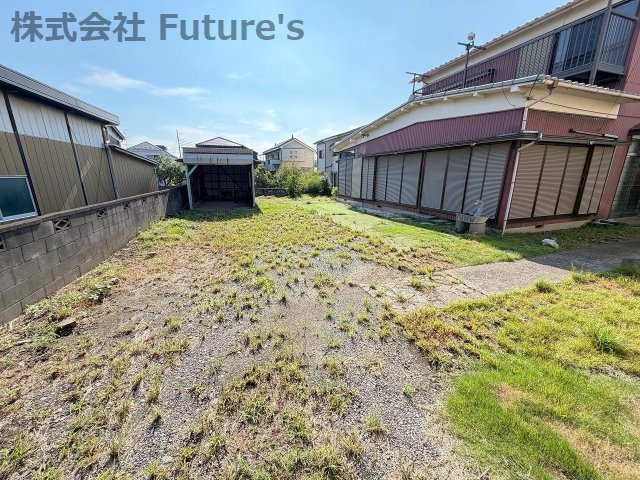 三郷市彦成1丁目　建築条件無し売地の外観|現況渡し※古家あり・解体などご相談ください