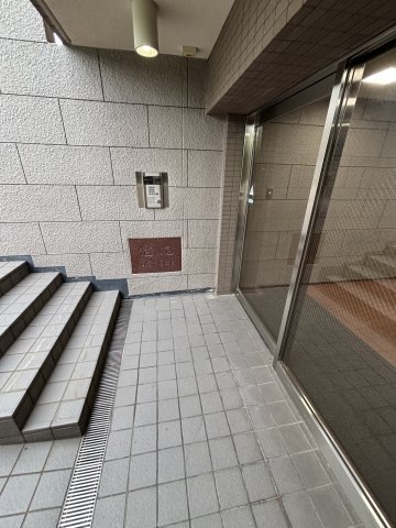 カルムイン香枦園のエントランス