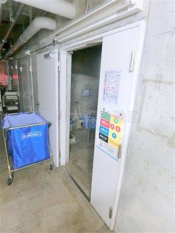 イプセ蒲田のその他共用部分|曜日時間関係なくゴミ捨て可能な敷地内ゴミ捨て場
