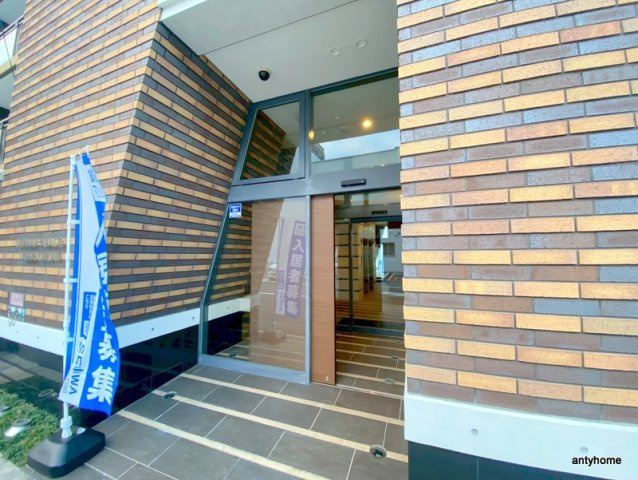 セイワパレス玉造　仲介手数料無料のエントランス