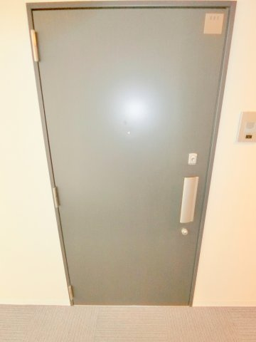 メゾンドアーク南大井の玄関