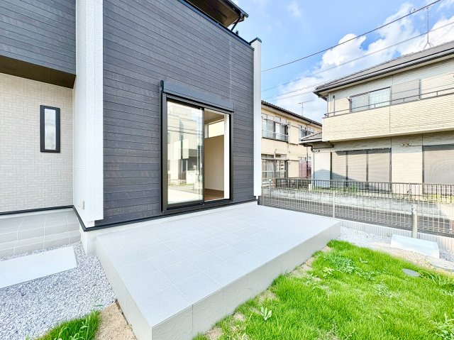 《仲介手数料半額》川越市広栄町4期の庭|土間テラス