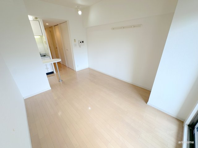 セイワパレス大手前西　仲介手数料無料の居間・リビング