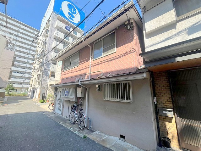 西中島2丁目貸家の外観