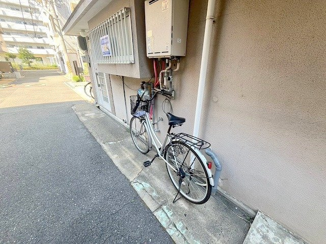 西中島2丁目貸家のエントランス