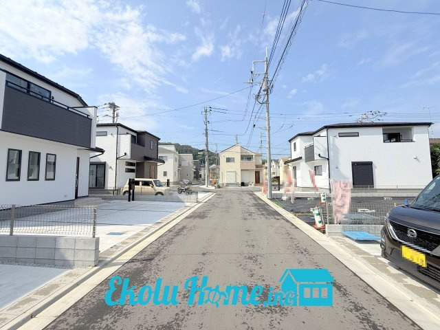 あきる野伊奈第10　全15棟　2号棟の前面道路含む現地写真|2026年8月 撮影