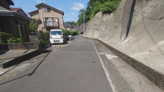 【前面道路含む現地写真】