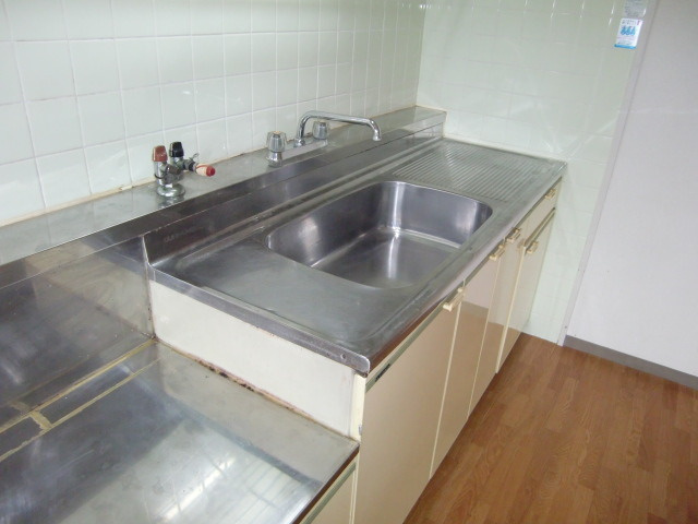 神戸市灘区高徳町１丁目の賃貸マンションのキッチン