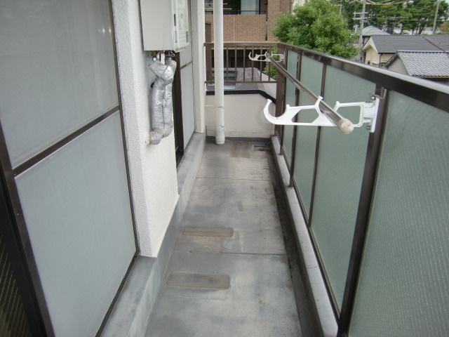 神戸市灘区高徳町１丁目の賃貸マンションのバルコニー