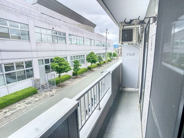 ライフステージⅡ南館西のバルコニー