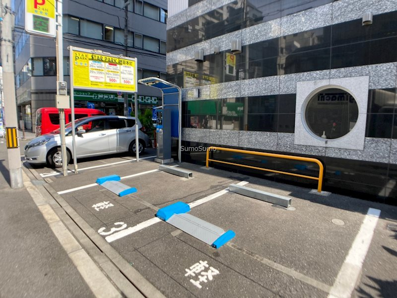 エスライズ堺筋本町の駐車場