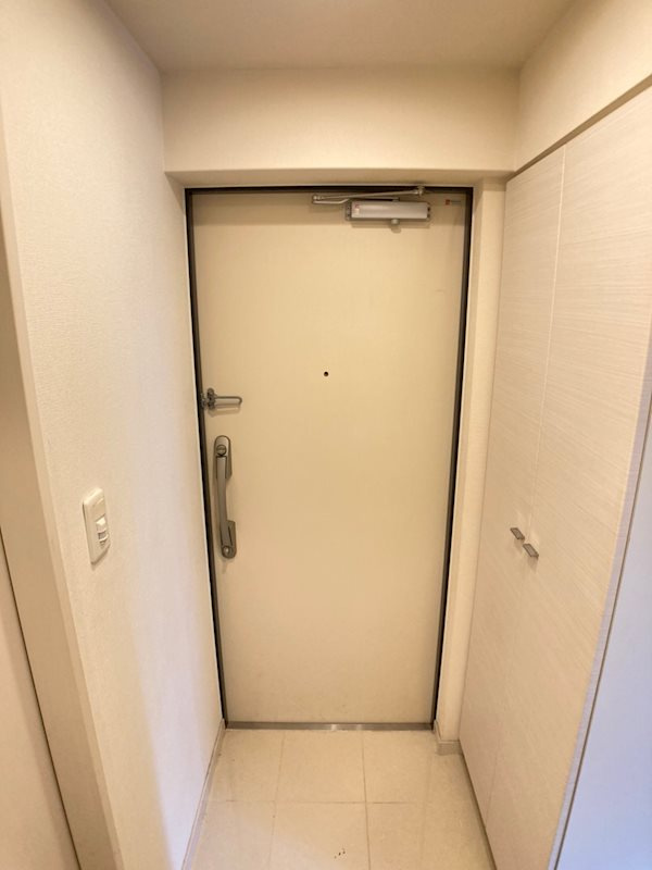 エスライズ堺筋本町の玄関