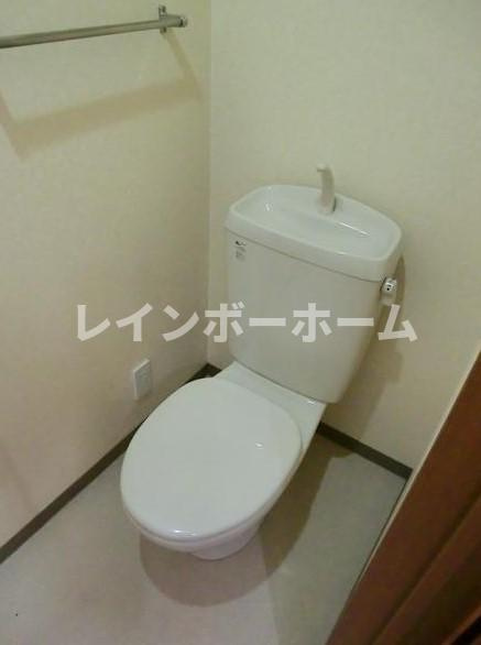 カーサ松戸【仲介手数料：50％OFF】対象物件！のトイレ|別部屋。参考写真。
