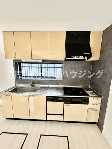 菅相塚町一戸建のキッチン