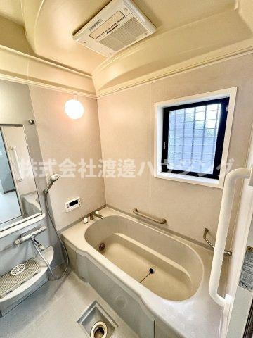 菅相塚町一戸建の浴室