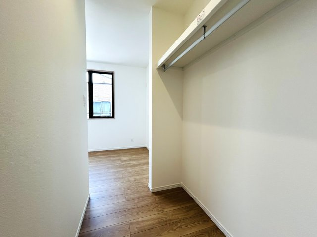 建物面積120㎡超なだけあってどこを見ても広々～♪街中の暮らしに疲れた時には、スカイバルコニーで広い空を眺めてみるのも良き☆生活利便性と落ち着きある暮らしを兼ね備えた【神奈川区松本町4丁目新築戸建】の収納|収納スペース豊富です