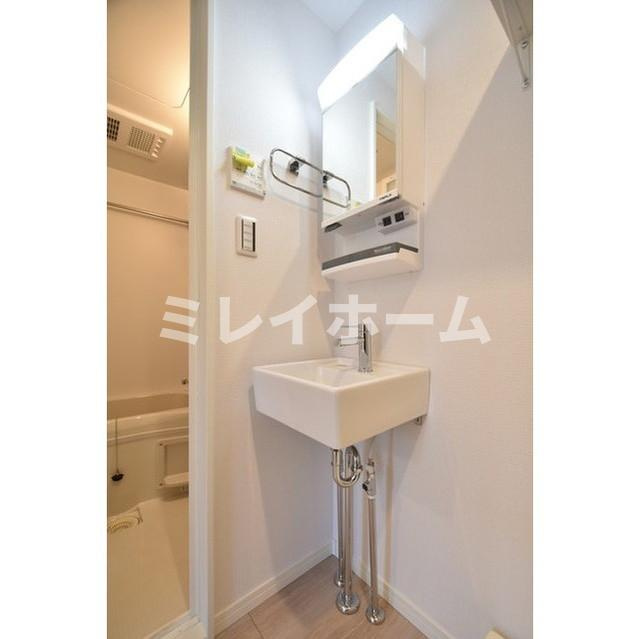 キャトル梅屋敷の洗面所|同建物内別のお部屋の参考写真になります。