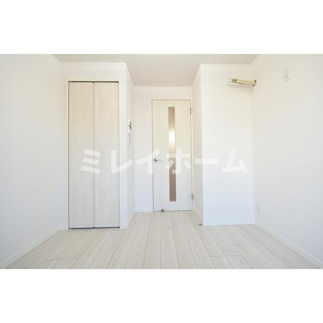 キャトル梅屋敷の寝室|同建物内別のお部屋の参考写真になります。