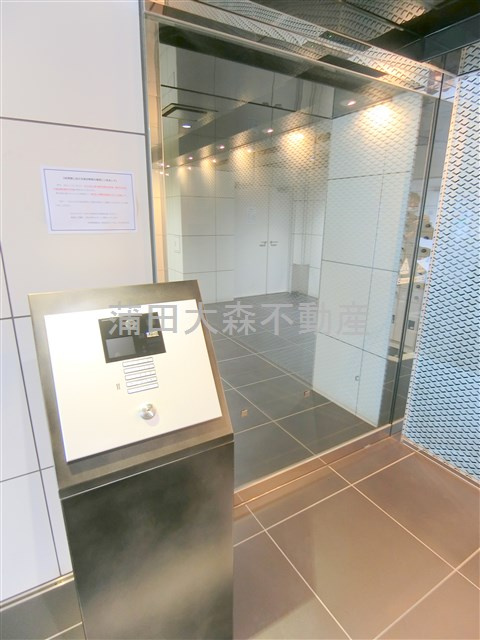 GENOVIA本羽田skygarden（ジェノヴィアホンハネダスカイガーデンのエントランス