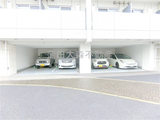 GENOVIA本羽田skygarden（ジェノヴィアホンハネダスカイガーデンの駐車場