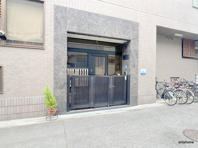 グランドウイング　仲介手数料無料のエントランス